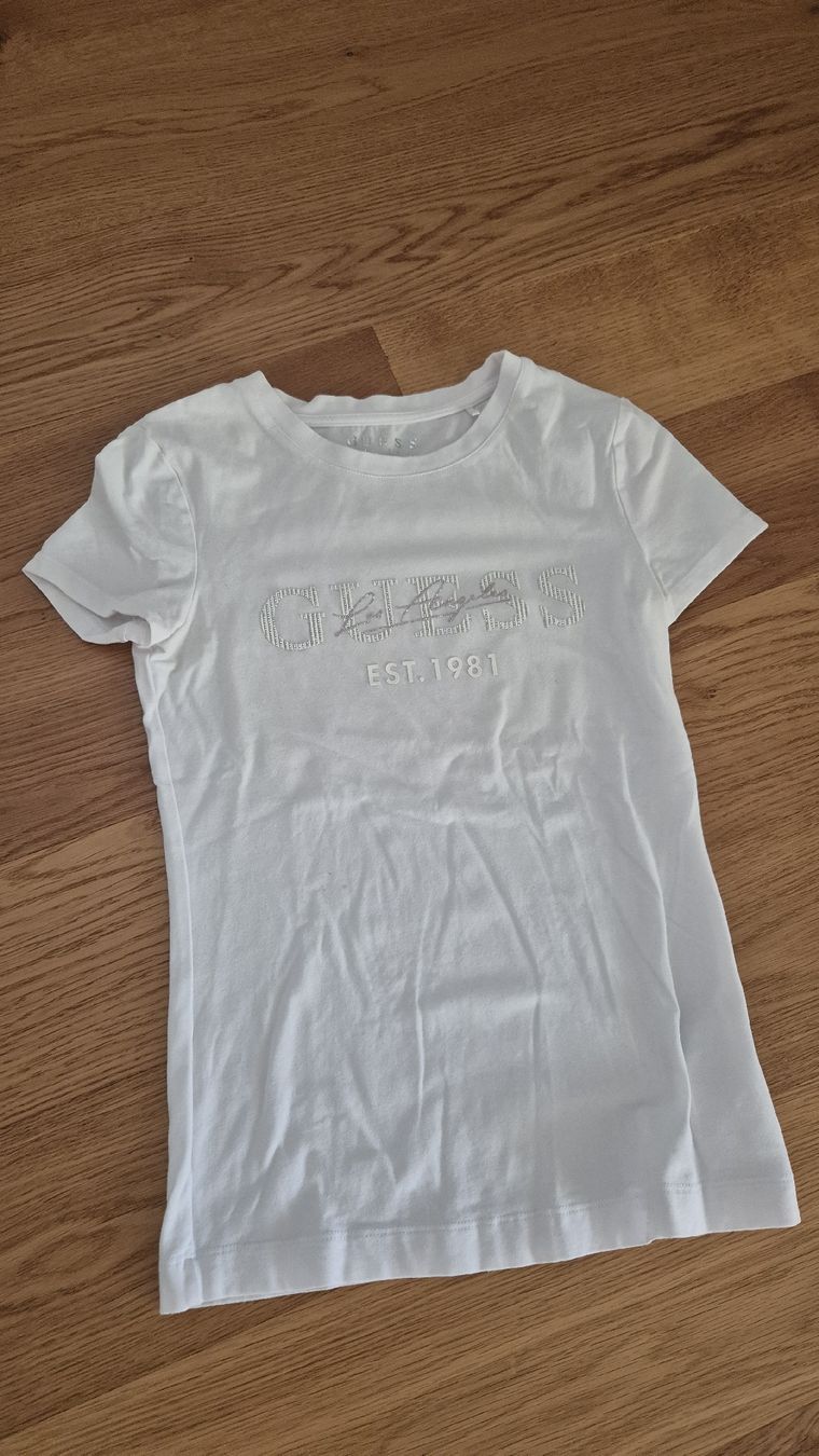 Guess T-shirts: Guess T-Shirt  – Neuf (Voir description) à Feusisberg par cts_55rn