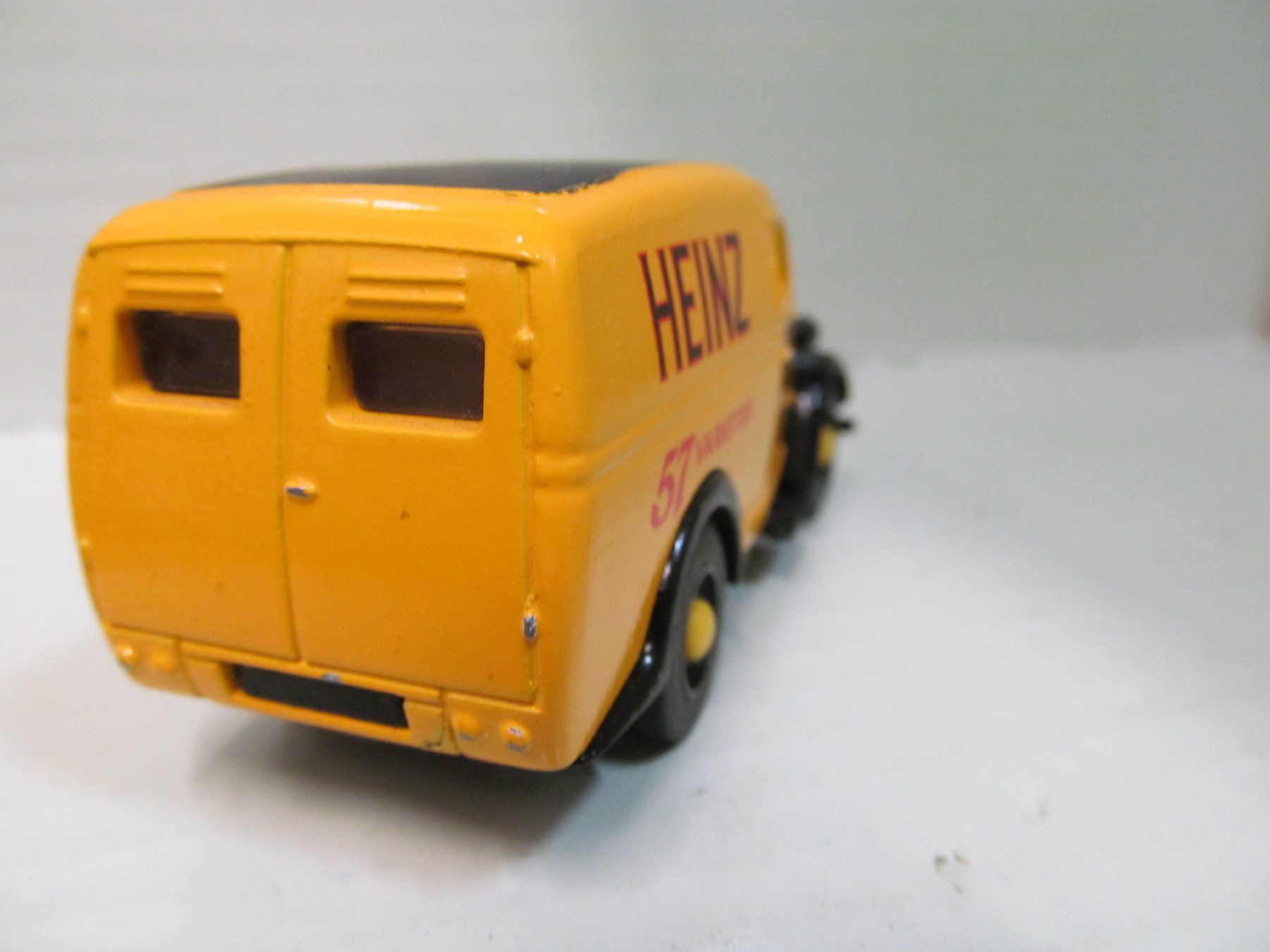 Dinky Toys Modellini d'auto: FORD E.83.W VAN  1950  HEINZ 57   DINKY  MATCHBOX – Usato da Grueningen venduto da malamut56 3