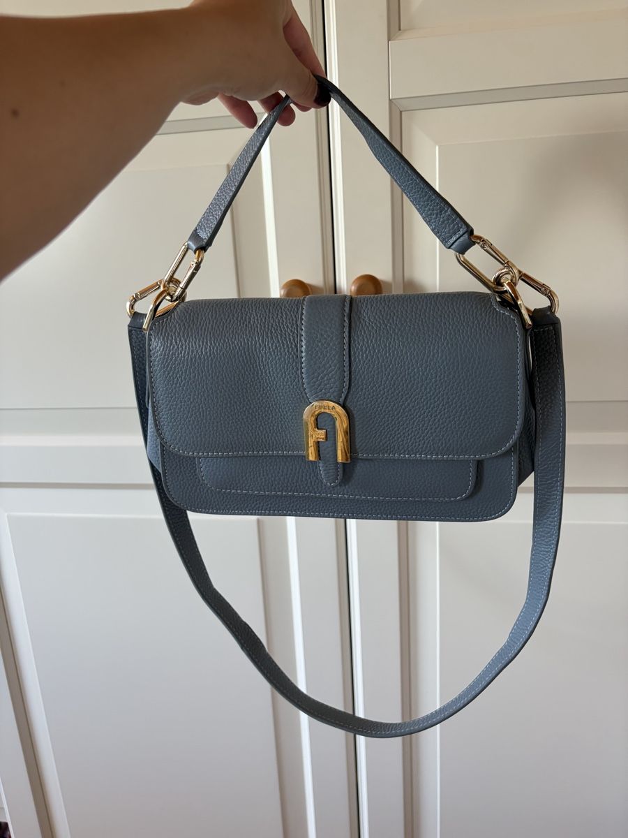Furla Borse da donna: Furla Blue Leather Sling Bag – Usato da St.Josefen venduto da lop_lh8d 3