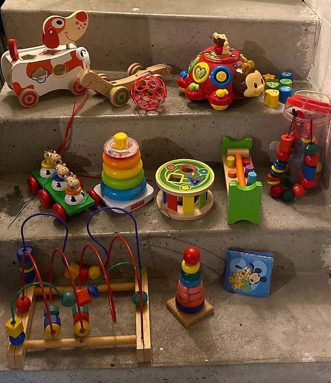 Giocattoli: Diverse Baby Spielzeuge  – Usato da Winterthur venduto da Samantha59