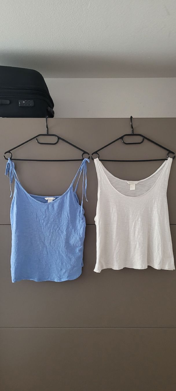 H&M Lots de vêtements: 6 pièces /2 shorts 2 centures, 2débardeurs, taille M/Coton – D'occasion à Vevey par obi_n8zc 3