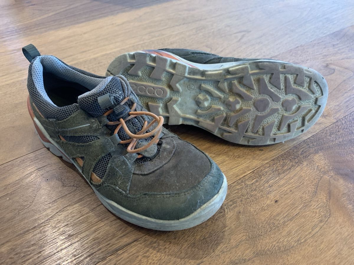 Chaussures garçon: Ecco Halbschuhe Grösse 38 – D'occasion à Eschenbach SG par claudrup77