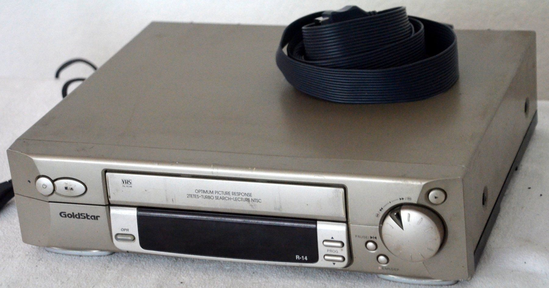 Aufnahmegeräte: Videorecorder VHS GoldStar R-14 Magnétoscope – Gebraucht aus Collonges von arashee