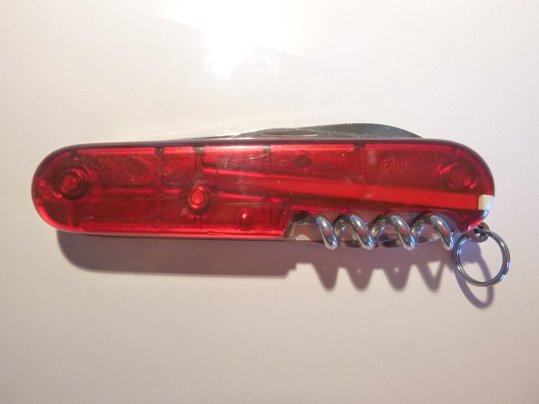 Victorinox Coltelli tascabile: Victorinox-Taschenmesser mit transparenten Griffschalen – Usato da Freudwil venduto da Traktor57 1