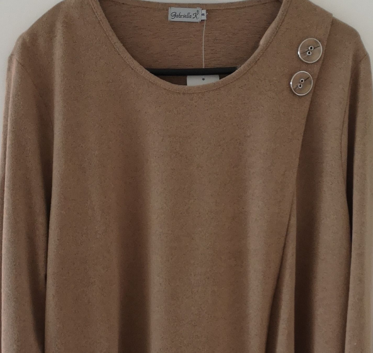 Maglioni & Felpe: feiner Pulli beige 46 - Gabriella K. - Spendenaktion – Nuovo (secondo la descrizione) da Unterkulm venduto da Beljasch