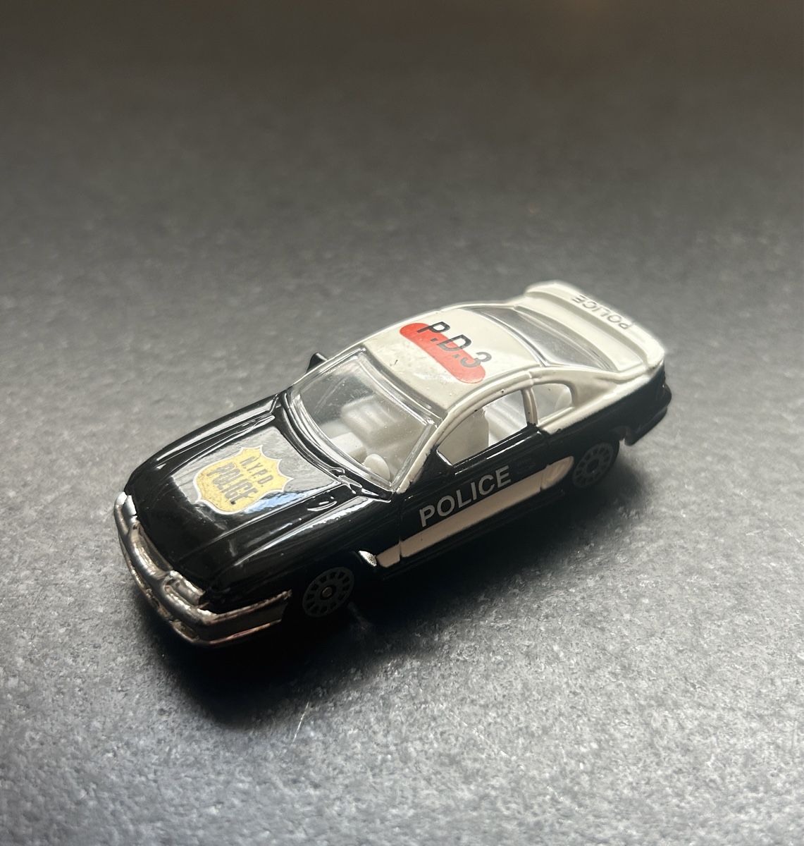 Modellautos: 6 x Spielzeugautos EINSATZWAGEN  1:63 – Gebraucht aus Brislach von gre_t5pb 6