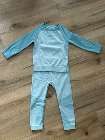 Kinder Sportset Grösse 12-24 Monate hellblau Thermounterwäsc