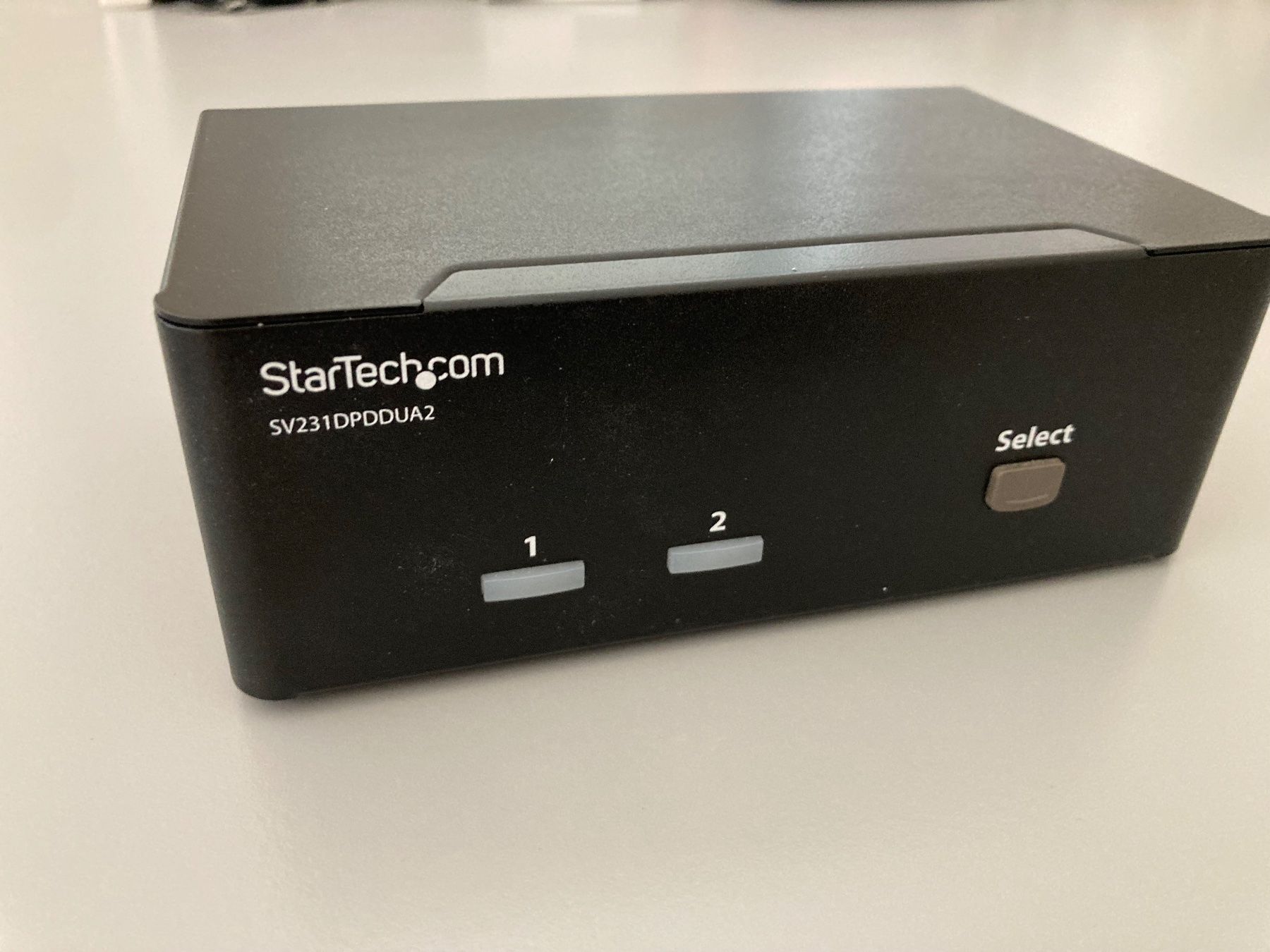 Composants électroniques: KVM Switch SV231DPDDUA2 von StarTech.com – D'occasion à Hochdorf par Obladi