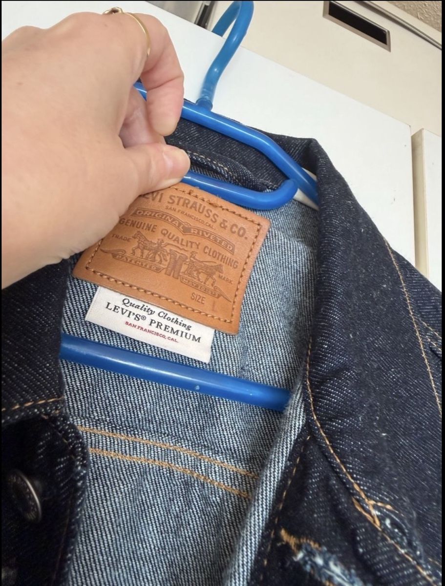 Levi's Vestes: Levis Jeansjacke Grösse L  – D'occasion à Basel par Brunner.T 1