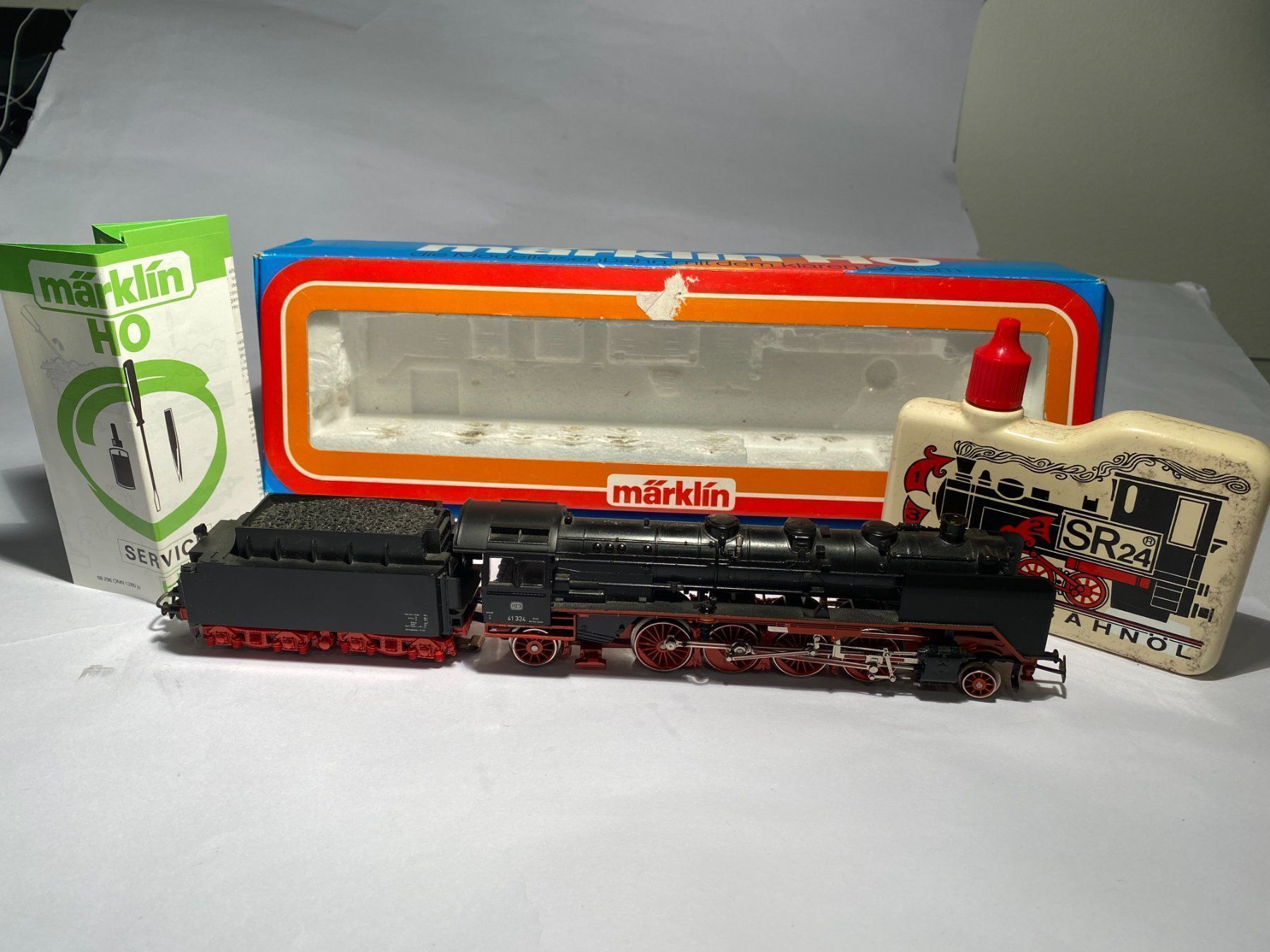 Märklin Modelleisenbahnen: Märklin Dampflok BR41 mit Dampfgenerator 3082, AC Analog – Gebraucht aus Buchrain von Modellbahn11