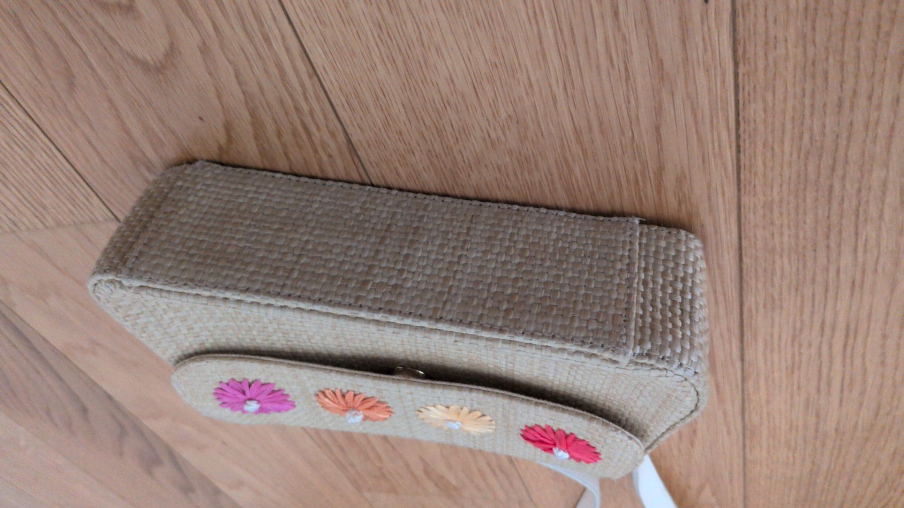 Aigner Taschen für Damen: Vintage Etienne Aigner Strohtasche – Gebraucht aus Winterthur von Prishy 3