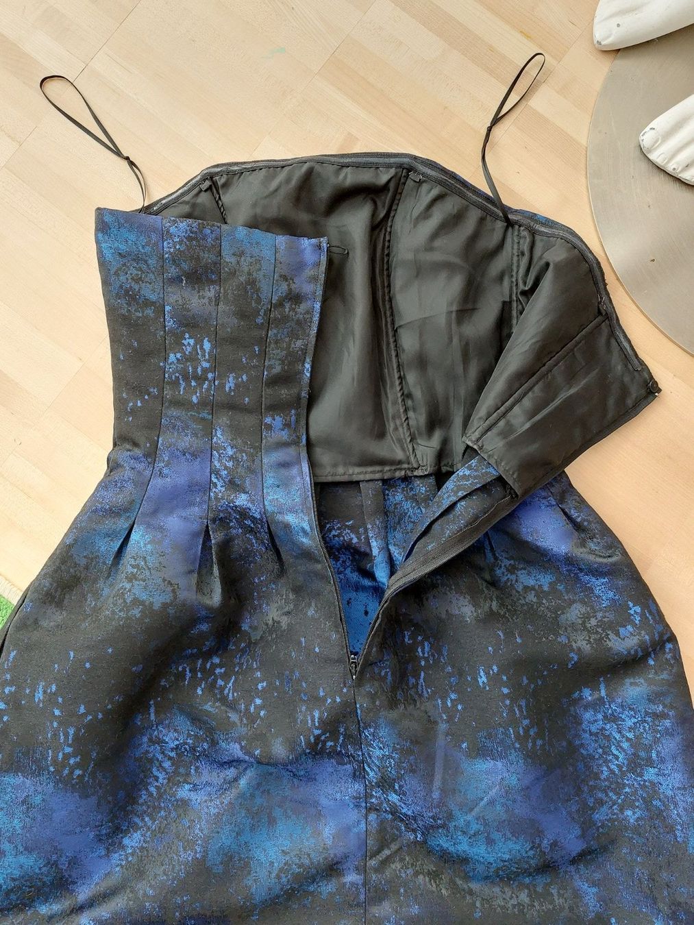 H&M Vestiti: Kleid,  Abendkleider, Cocktailkleider – Usato da Thun venduto da Alexanna 4