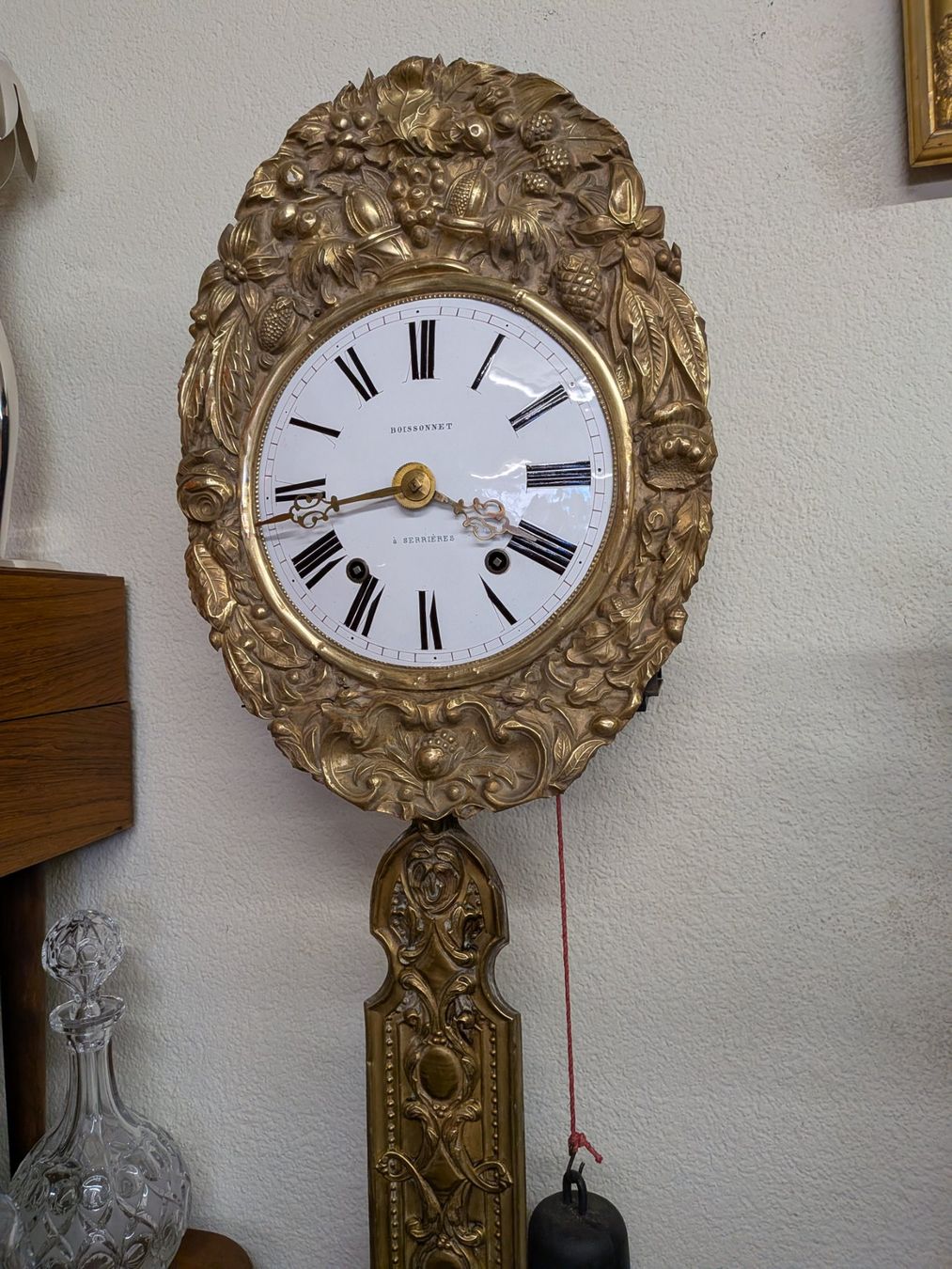 Orologi da terra & Orologi da parete: Antike Morez Comtoise Uhr Boissonnet à Serrieres Prunkpendel – Usato da Emmen venduto da Brockofsky 1