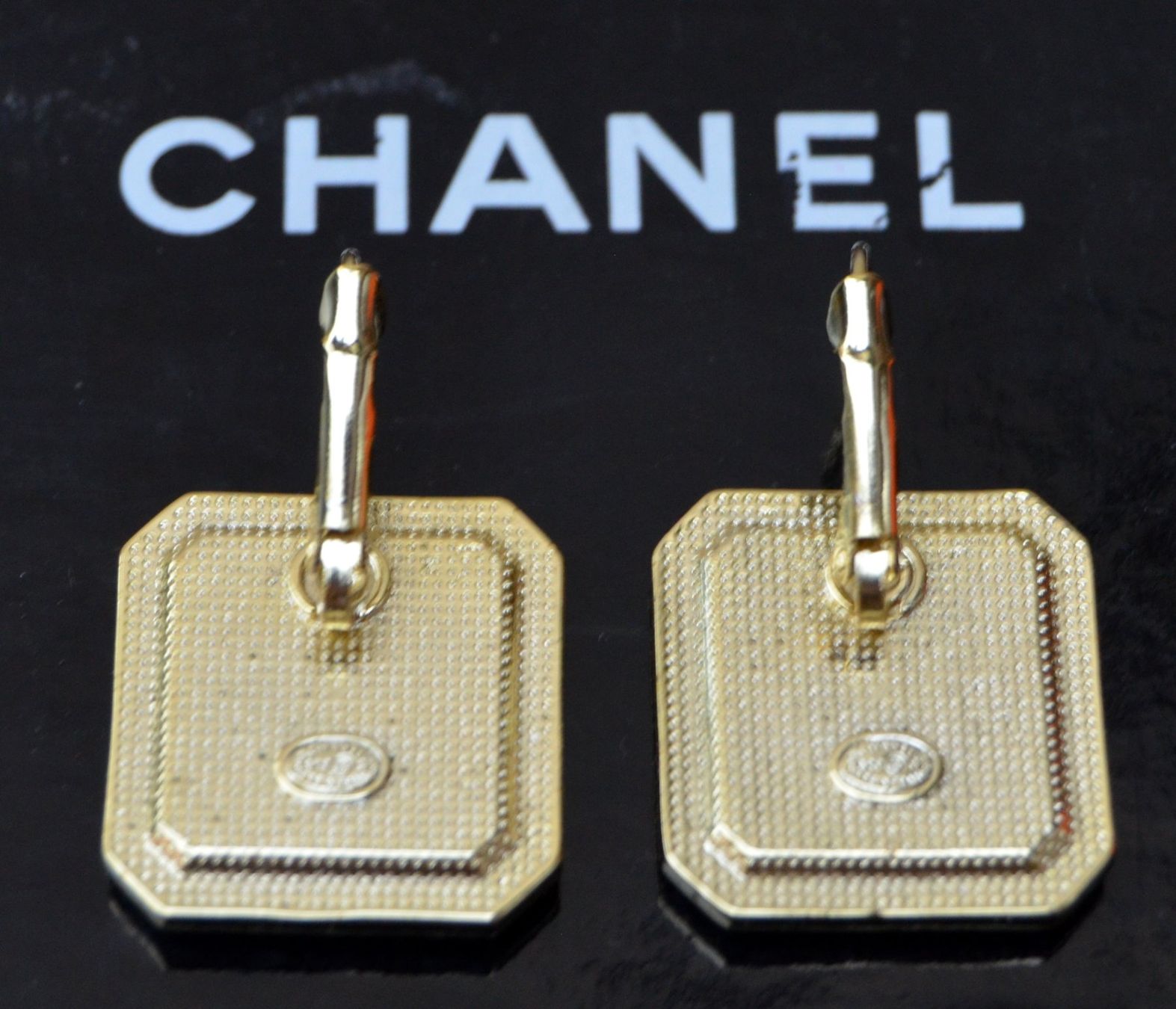 Chanel Orecchini pendenti & Orecchini a lobo: Chanel Ohrringe / boucles d'oreilles – Usato da Collonges venduto da Auganien 4