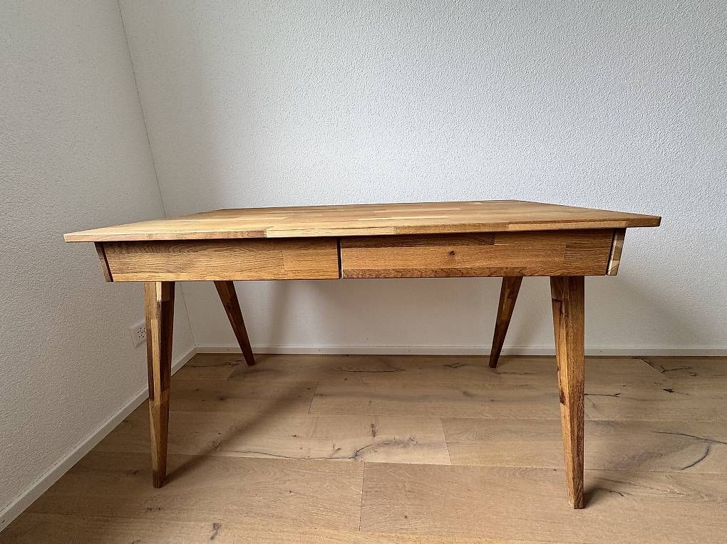 Scrivanie: Holz Schreibtisch mit Schubladen gebraucht – Usato da Biberstein venduto da evolution89