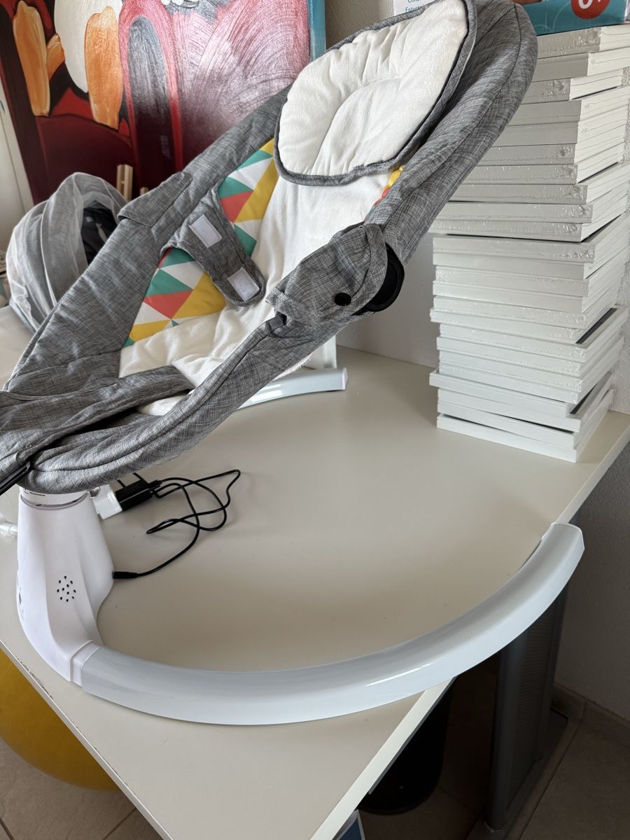 Culle: Baby Electric Swing Chair – Nuovo (secondo la descrizione) da Altendorf venduto da joc_yy6d 2