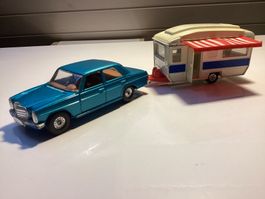 Tolles Corgi Toys Gift Set 24 "MERCEDES 240/WOHNWAGEN“ Neu!