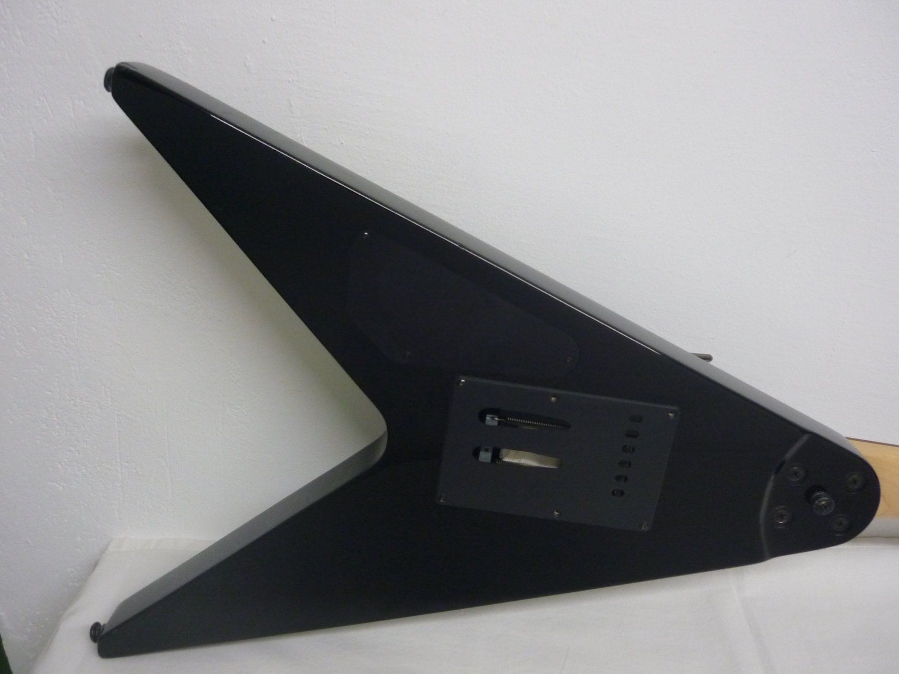 Strumenti musicali: E-Gitarre ARIA XX Series Flying V – Usato da Maienfeld venduto da John13 5