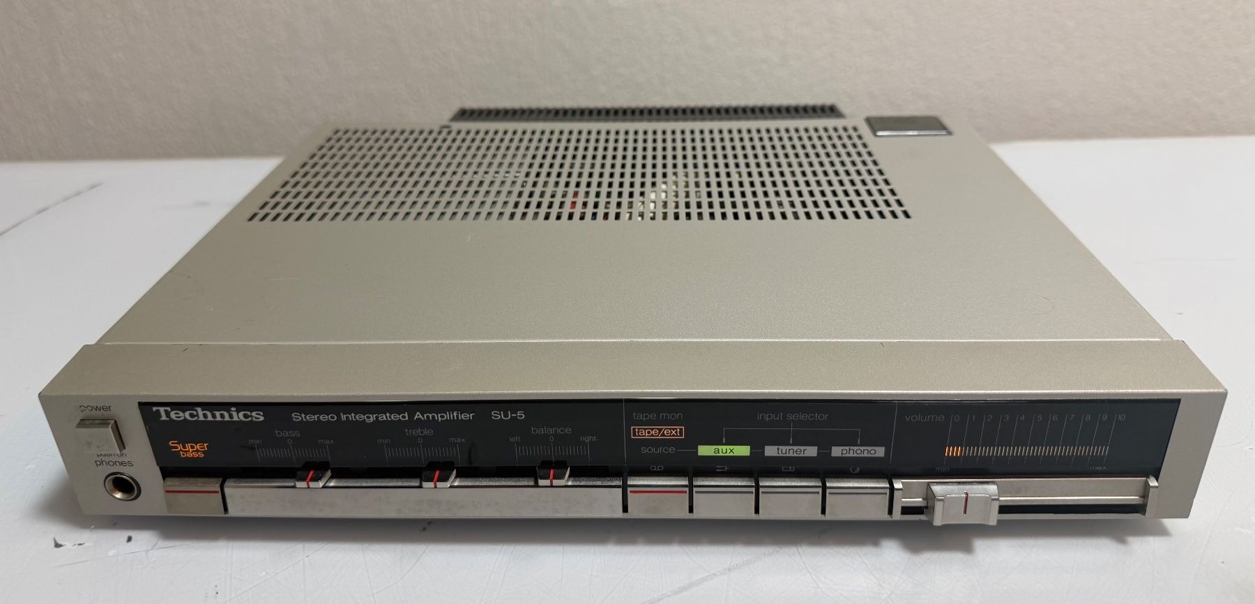 Technics Amplificatori: Technics SU-5 Stereo Integrated Amplifier (1982-85) – Usato da Oberglatt ZH venduto da Kumar2 1