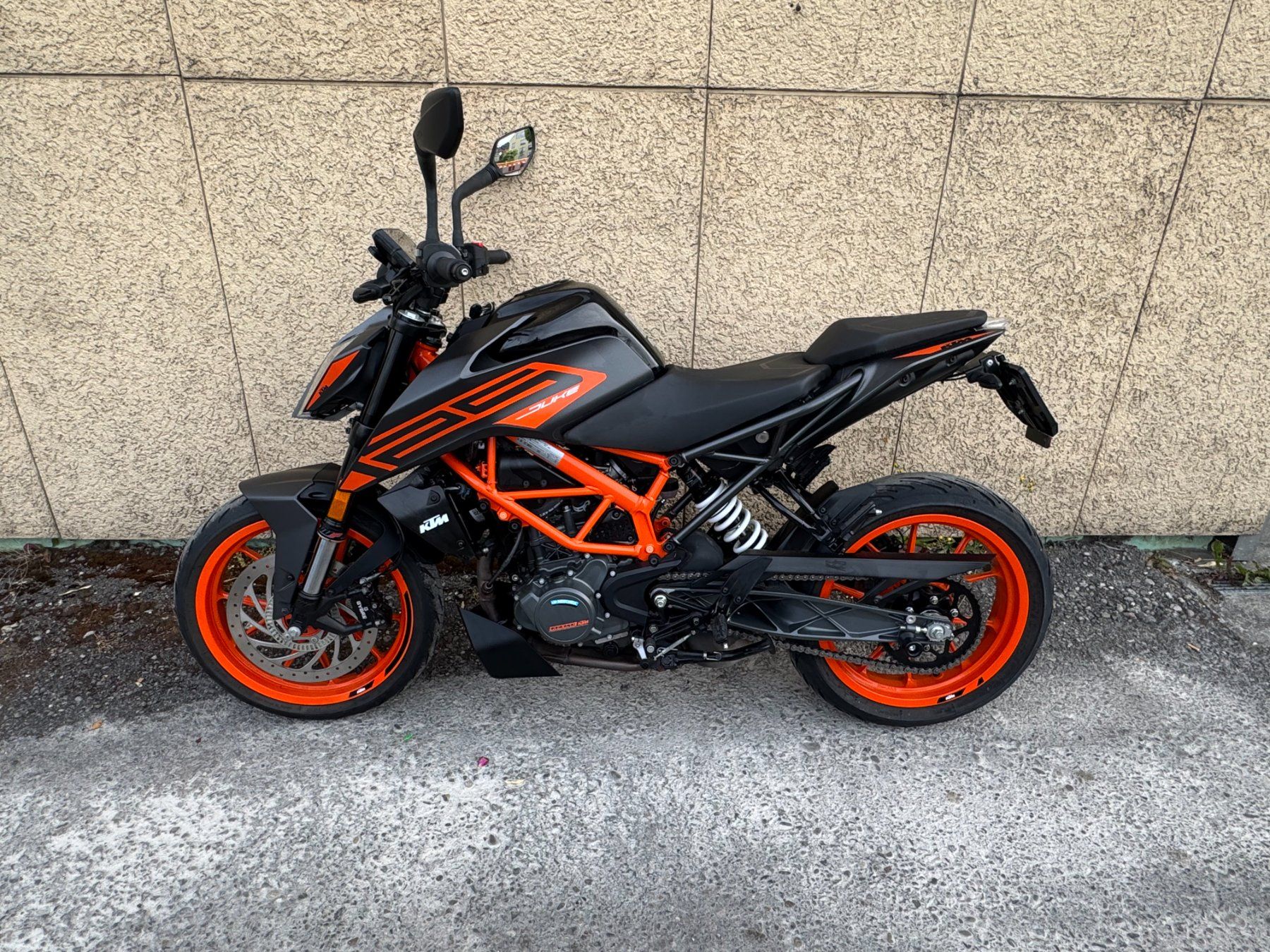 KTM Strada: KTM 125 Duke – Usato da Winterthur venduto da hepebi 1