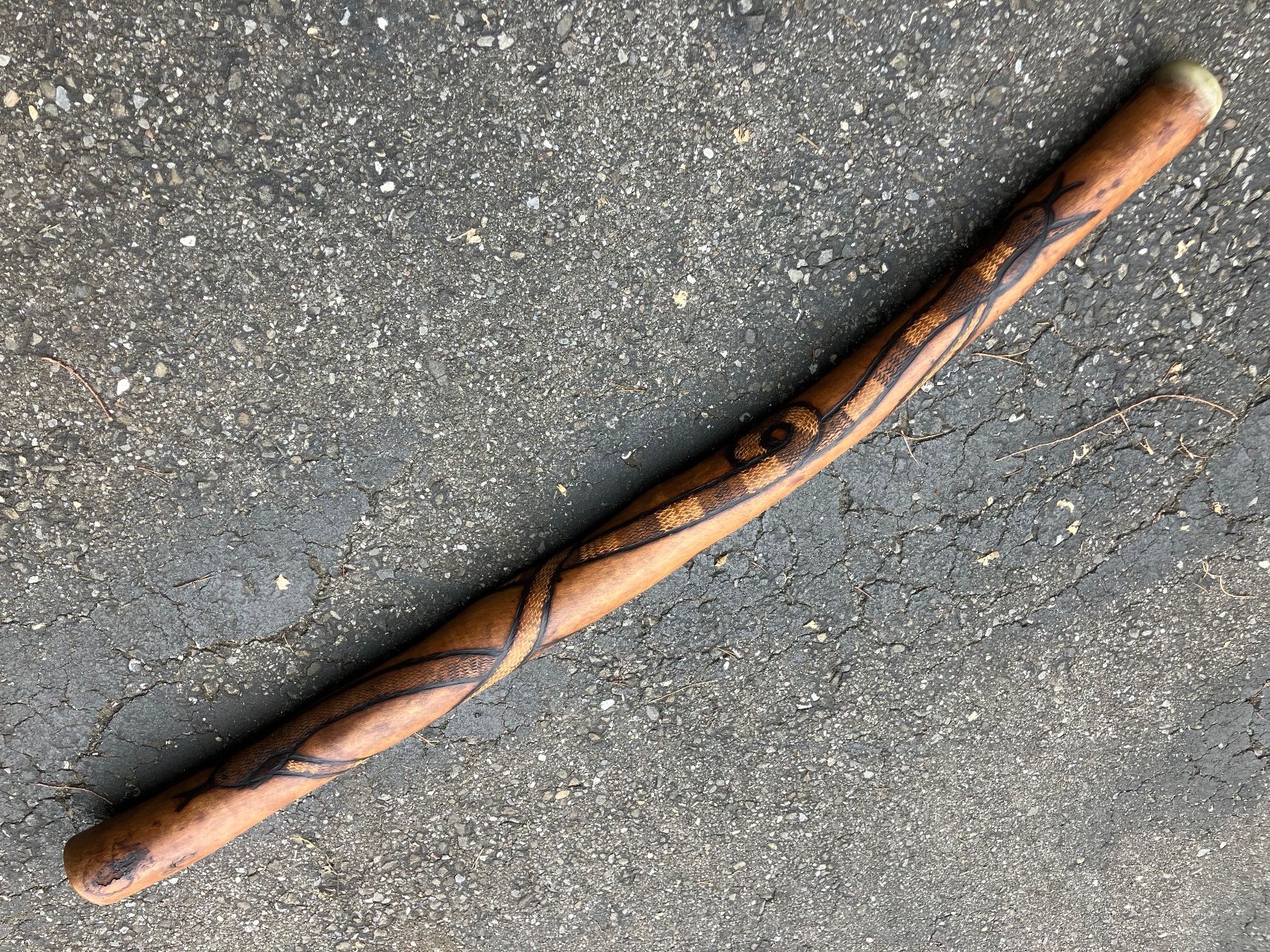Strumenti musicali: Didgeridoo aus Australien – Usato da Gwatt (Thun) venduto da mwells
