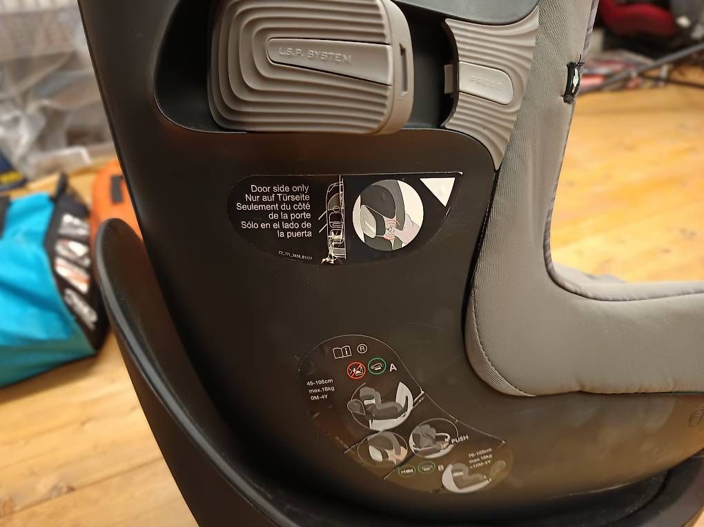 Seggiolini per auto: Siège auto pivotant Cybex Sirona Z i-Size – Usato da Vicques venduto da Kihs44 1