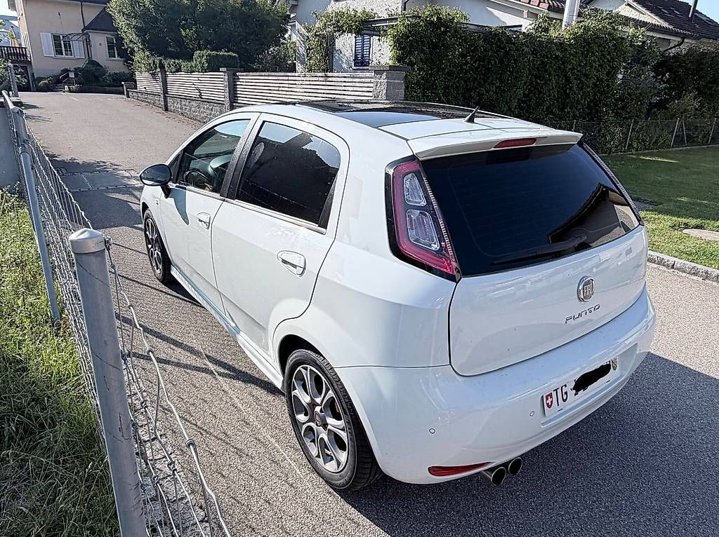 Automobili: Fiat Punto 1.4 16V Sporting – Usato da Frauenfeld venduto da simu_brue 2