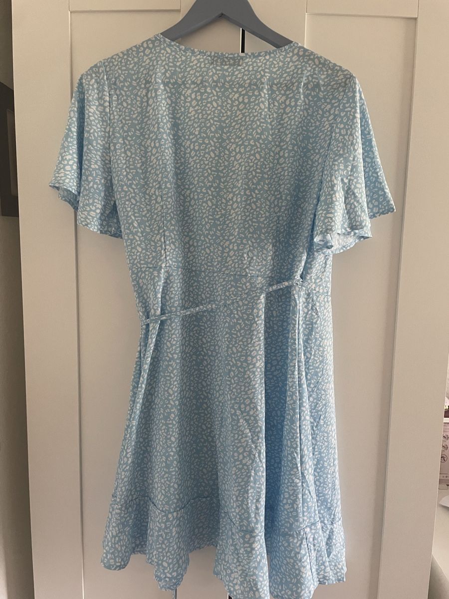 Shein Vestiti: Sommerwickelkleid Gr. L/XL Blau mit Muster – Nuovo (secondo la descrizione) da HORGEN venduto da paris007 3