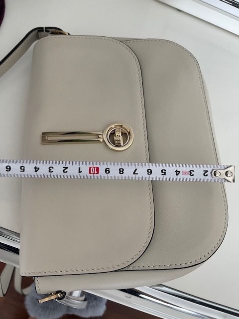 Escada Taschen für Damen: ESCADA Bag Ab707 Cremeweiss neuwertig – Neu (gemäss Beschreibung) aus Zuerich von Moochie 4