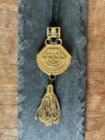 Neue, goldfarbene Statement Kette mit Quaste