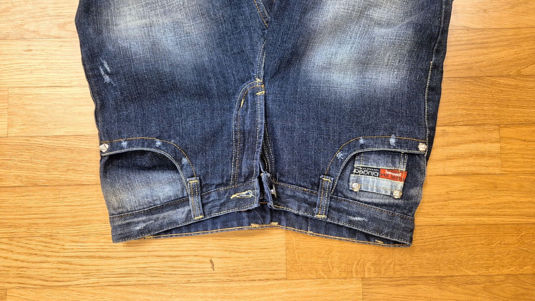 Jeans: bootcut jeans – Usato da Sarnen venduto da Fashionstuff 3