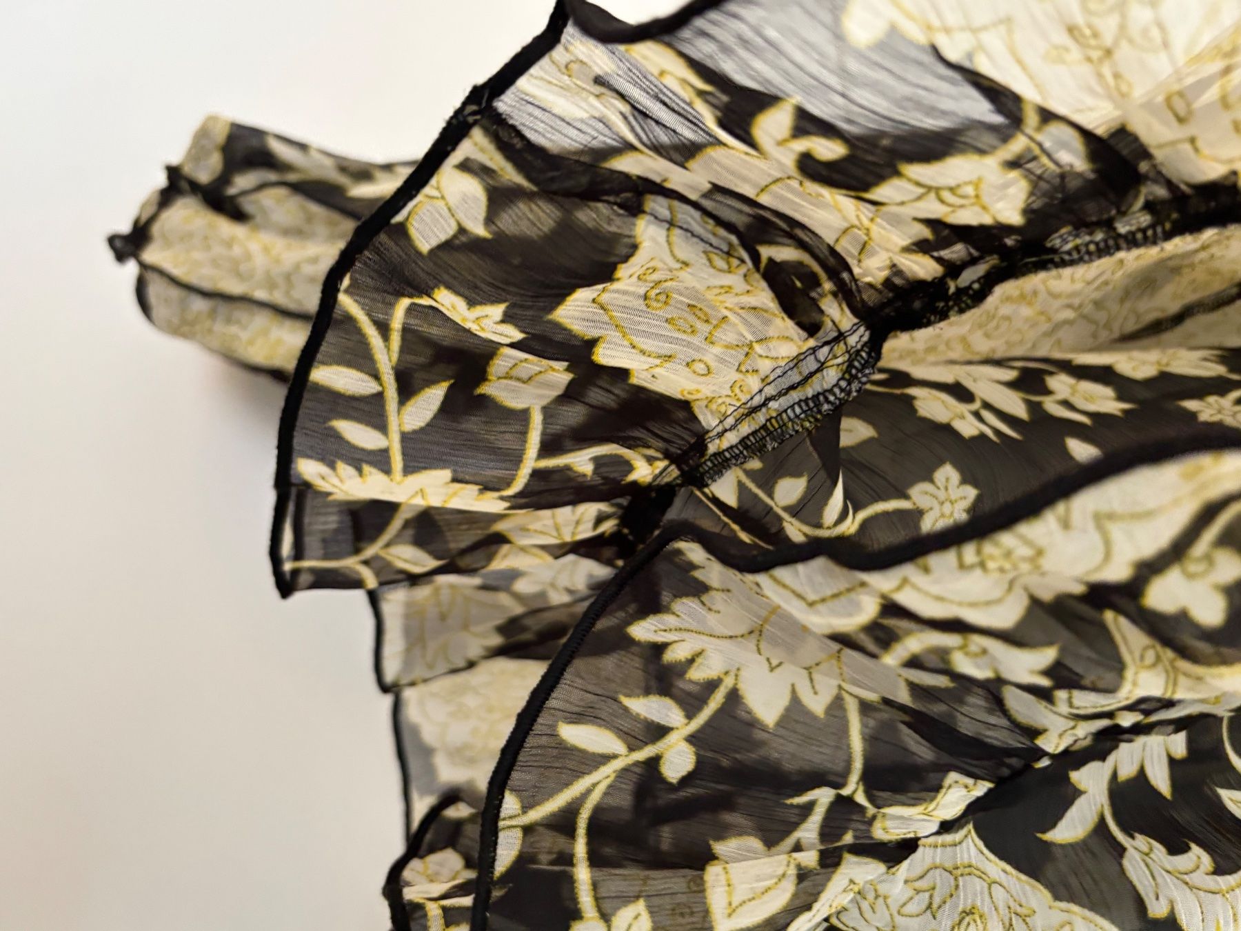 H&M Camicette: Damen Bluse florales Muster – Usato da Bülach venduto da bjoernbenny 6