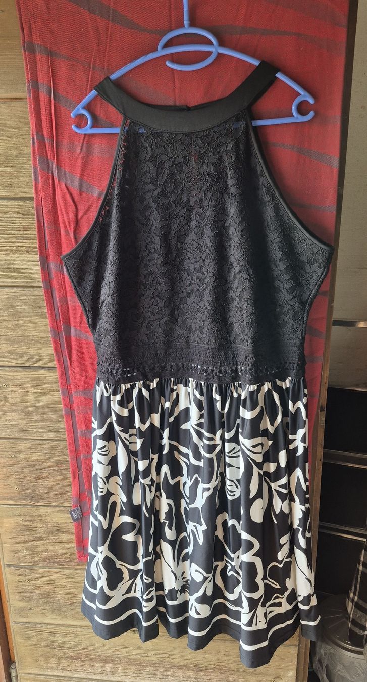 Vestiti: Damenkleid – Nuovo (secondo la descrizione) da Wislikofen venduto da Ana.Gomes 1