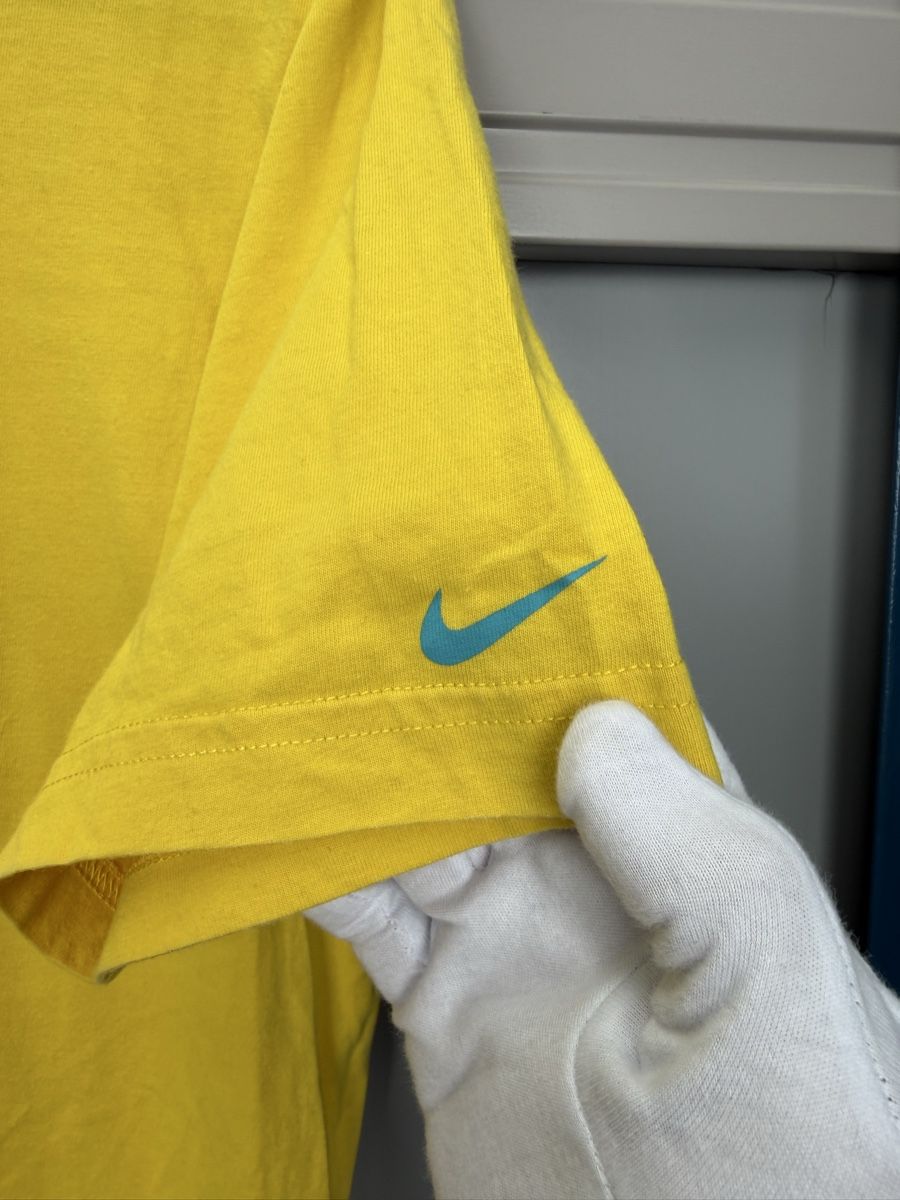 Nike T-shirt: Nike Tee – Usato da Lausanne venduto da Unehistoiredesapes 2