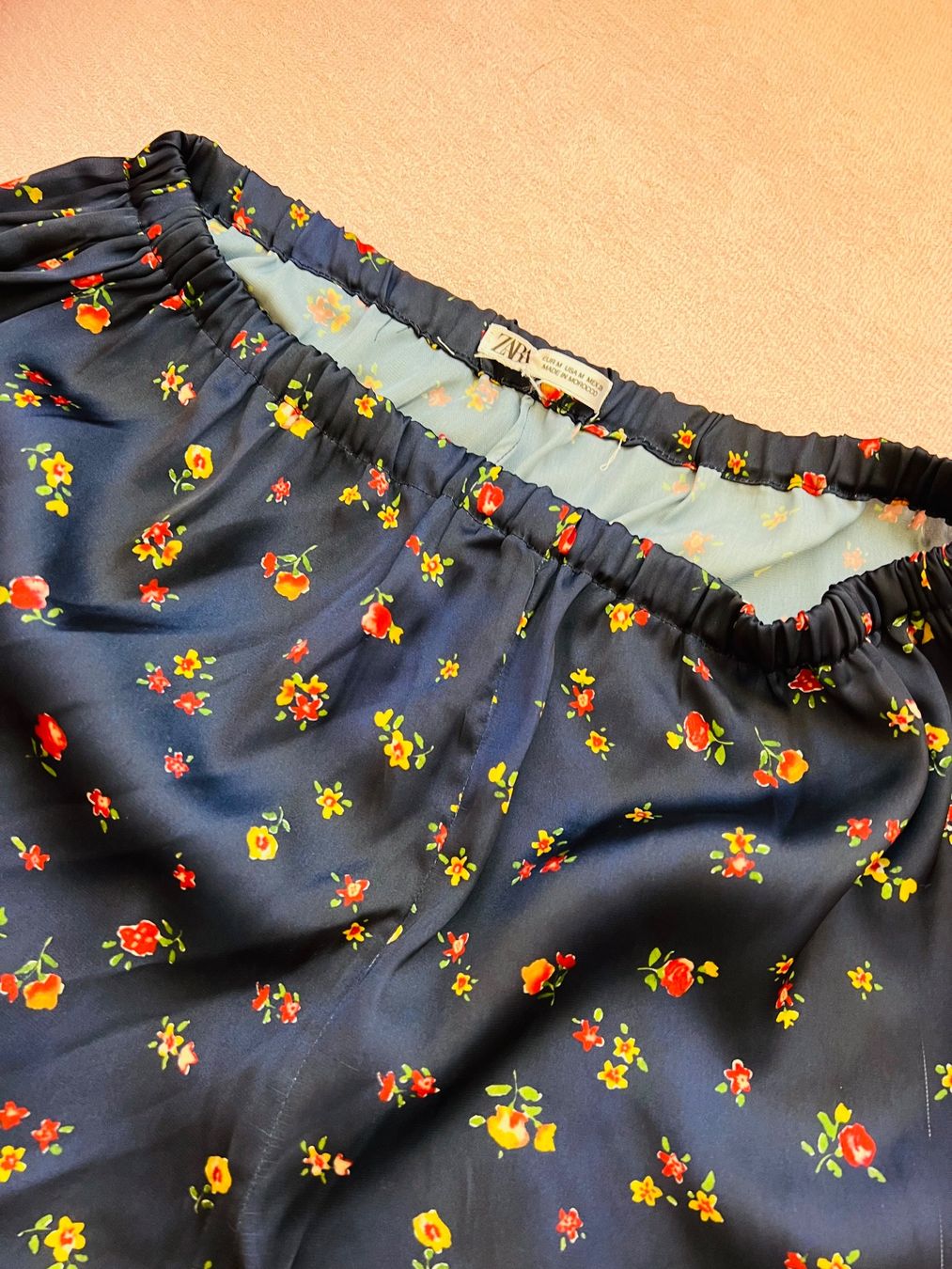 Zara Pantaloni: Kurzehosen von Zara – Usato da Tagelswangen venduto da fireiceprincess 2