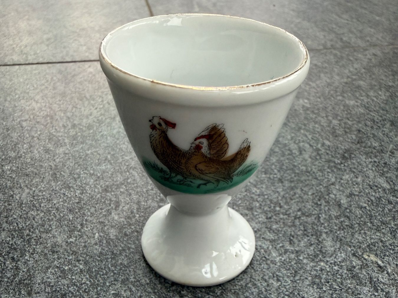 Sonstiges Geschirr: Vintage Eierbecher mit Hühner-Motiv, Ostern Eier – Gebraucht aus Otelfingen von Markthalle_C 1
