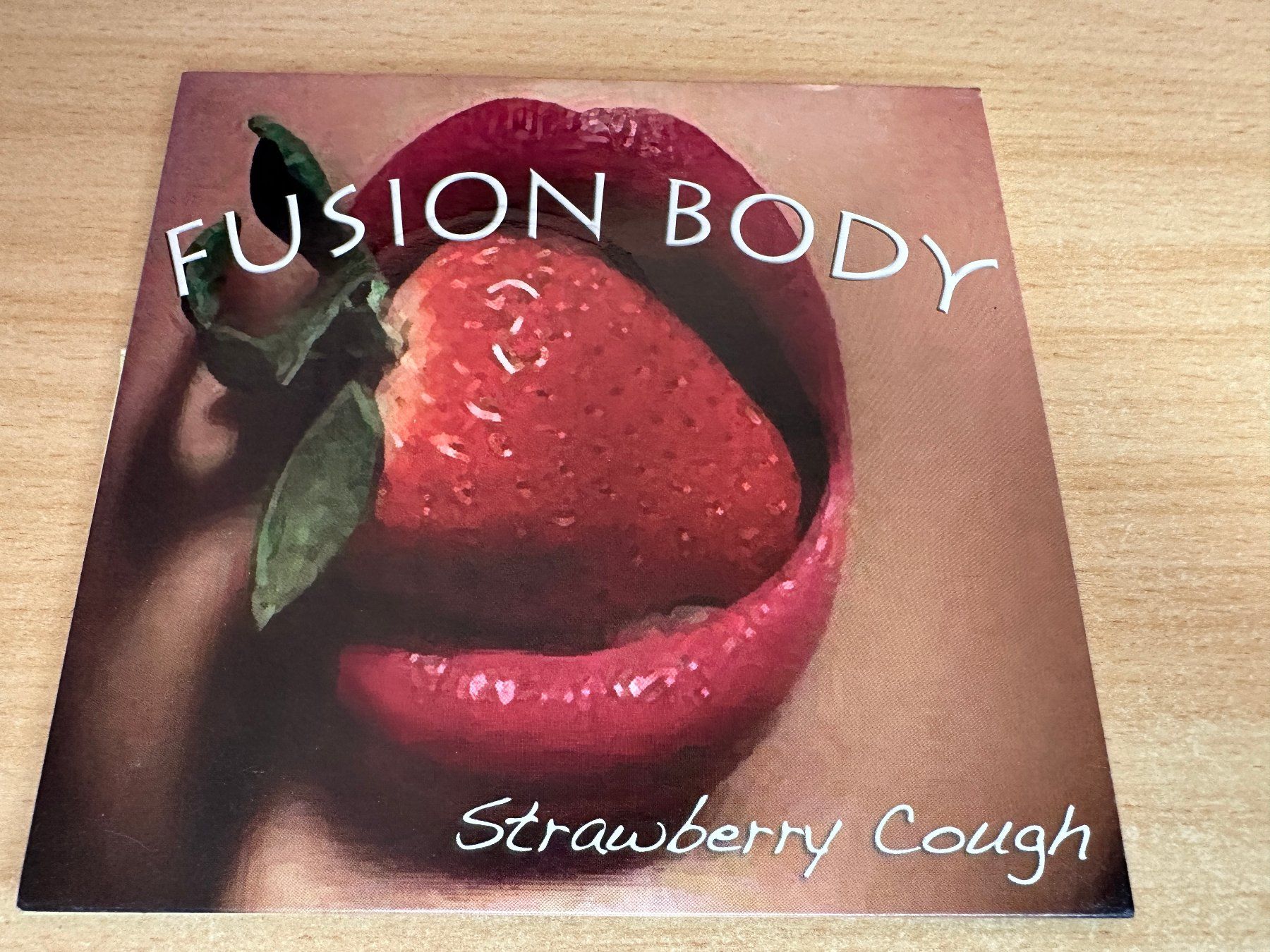 CD: Fusion Body - Strawberry Cough – Usato da Rikon im Tösstal venduto da Alpenmutz