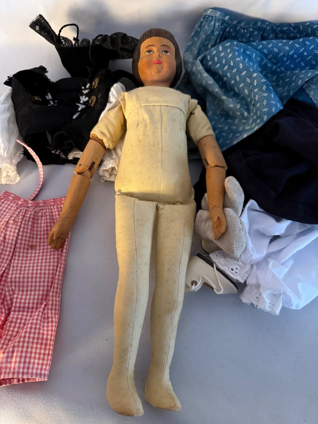 Bambole: Schöne alte Brienzschulterblatt Puppe – Usato da Ittigen venduto da Gruenjade 5