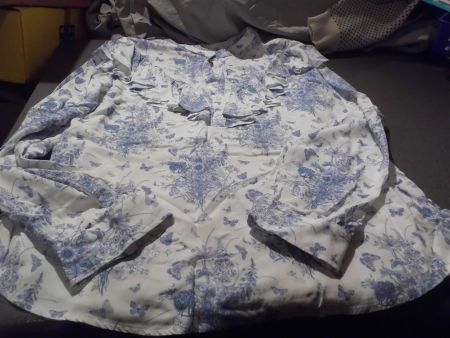 Bluse ca. Grösse S, weiss/blaues Muster