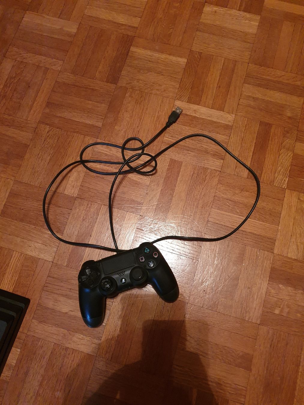 Sony Konsolen: Playstation 4 Pro 1TB Konsole  – Gebraucht aus Wald ZH von Walder8636 3