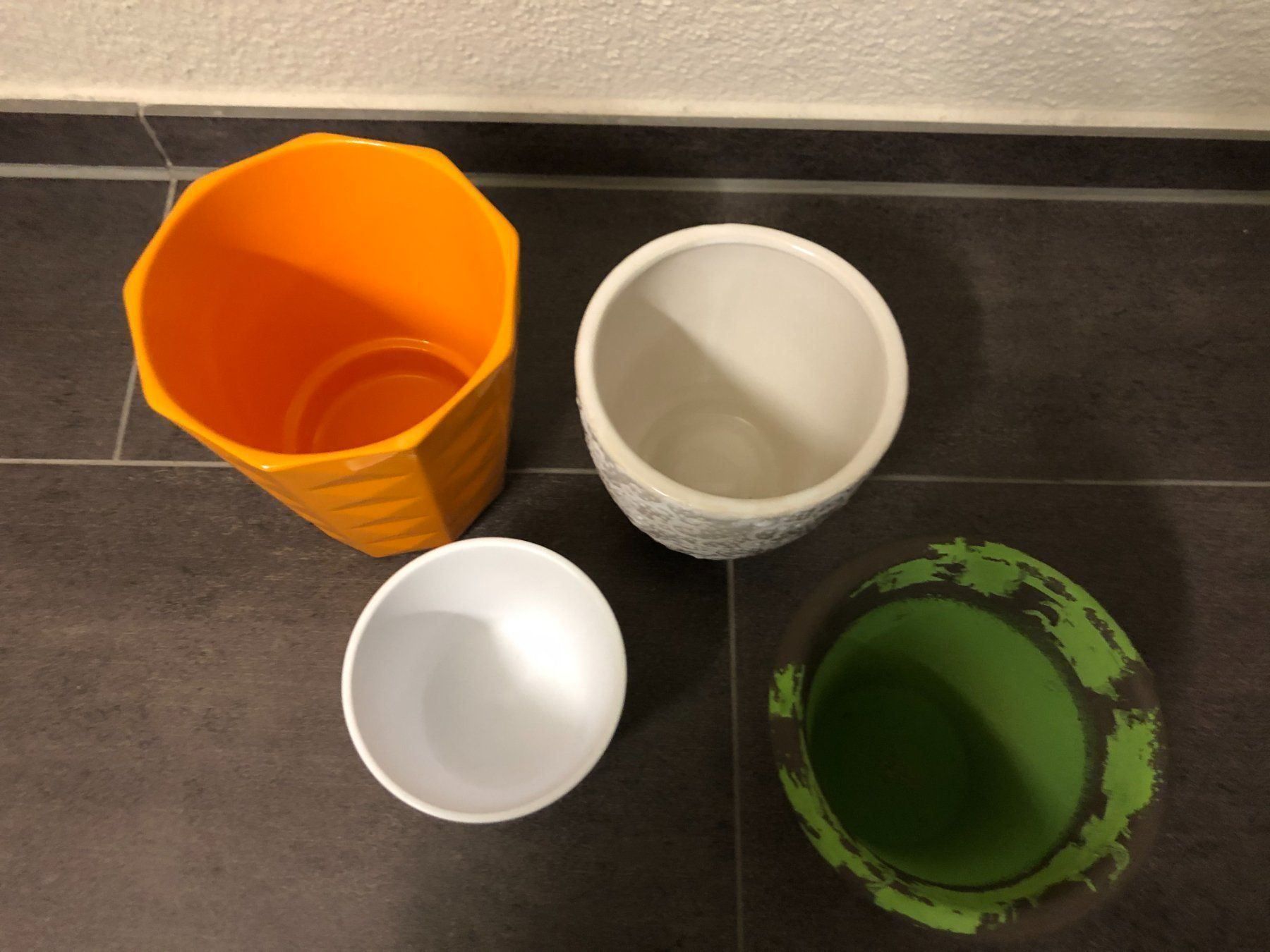Pots de fleurs: verschiedene Töpfe bzw. Übertöpfe – D'occasion à Hagendorn par Teora66 1