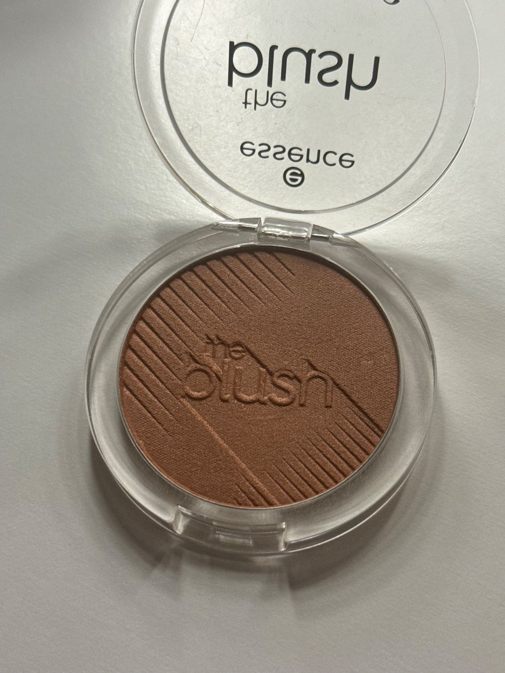 Make-up: Essence Rouge – Usato da Laupen ZH venduto da nas_h2nr 1