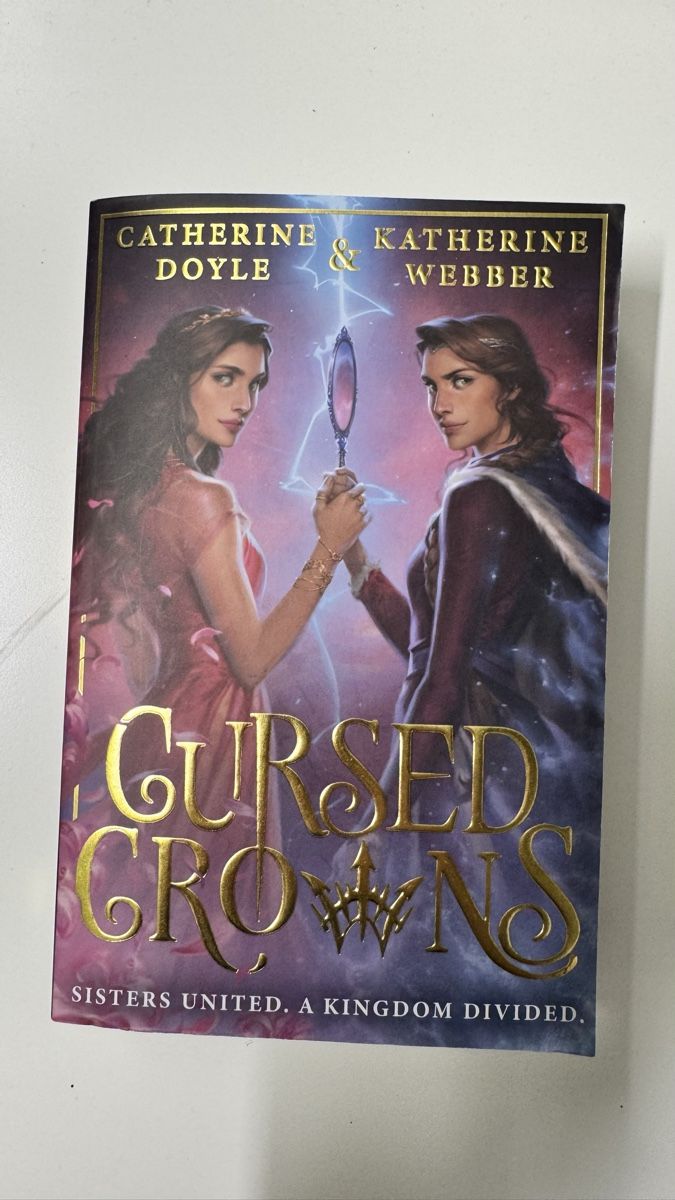 Libri: Cursed Crowns(Catherine Doyle) – Usato da Oberägeri venduto da rsi_h6fc