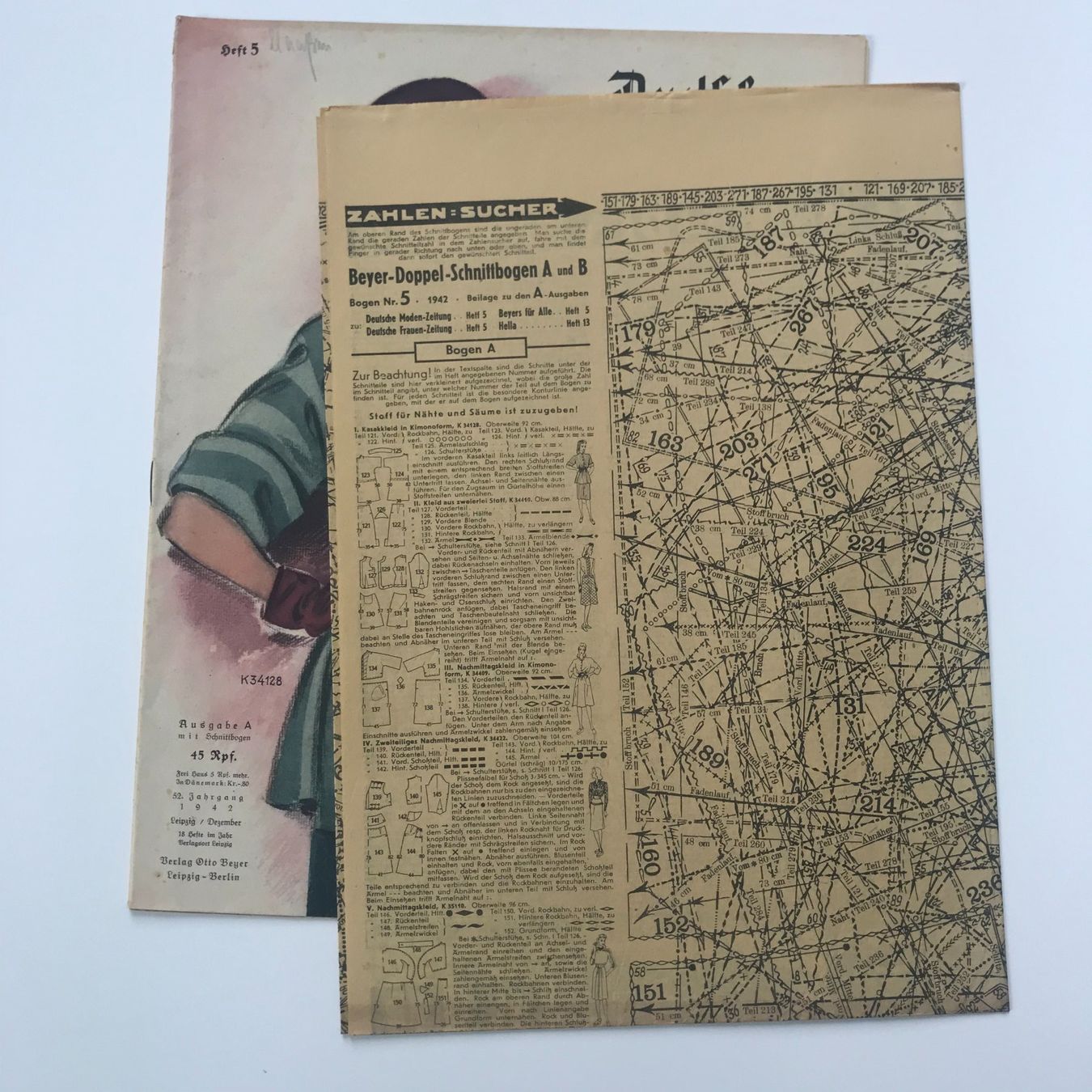 Cartamodelli: Deutsche Moden-Zeitung Beyer Leipzig Schnittmusterbogen 1942 – Usato da Brüttisellen venduto da Buxus 1