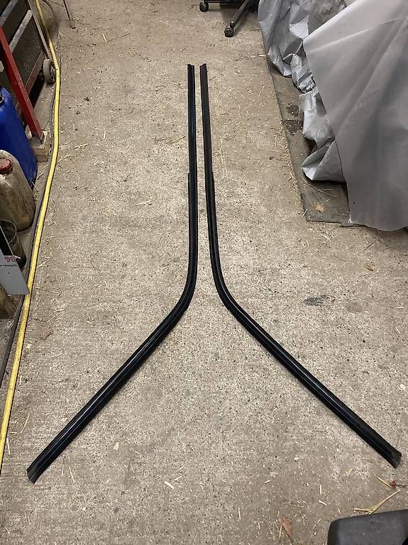 Alle Autoersatzteile: Dachzierleisen, Dachleisten Golf 3 – Gebraucht aus Oberuzwil von paddy031