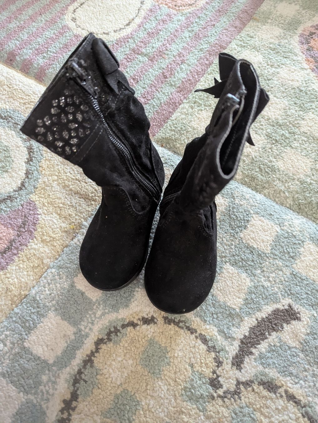Schuhe für Mädchen: Babyschuhe mit Glitzer  – Gebraucht aus Wallisellen von ann_w7zv 1