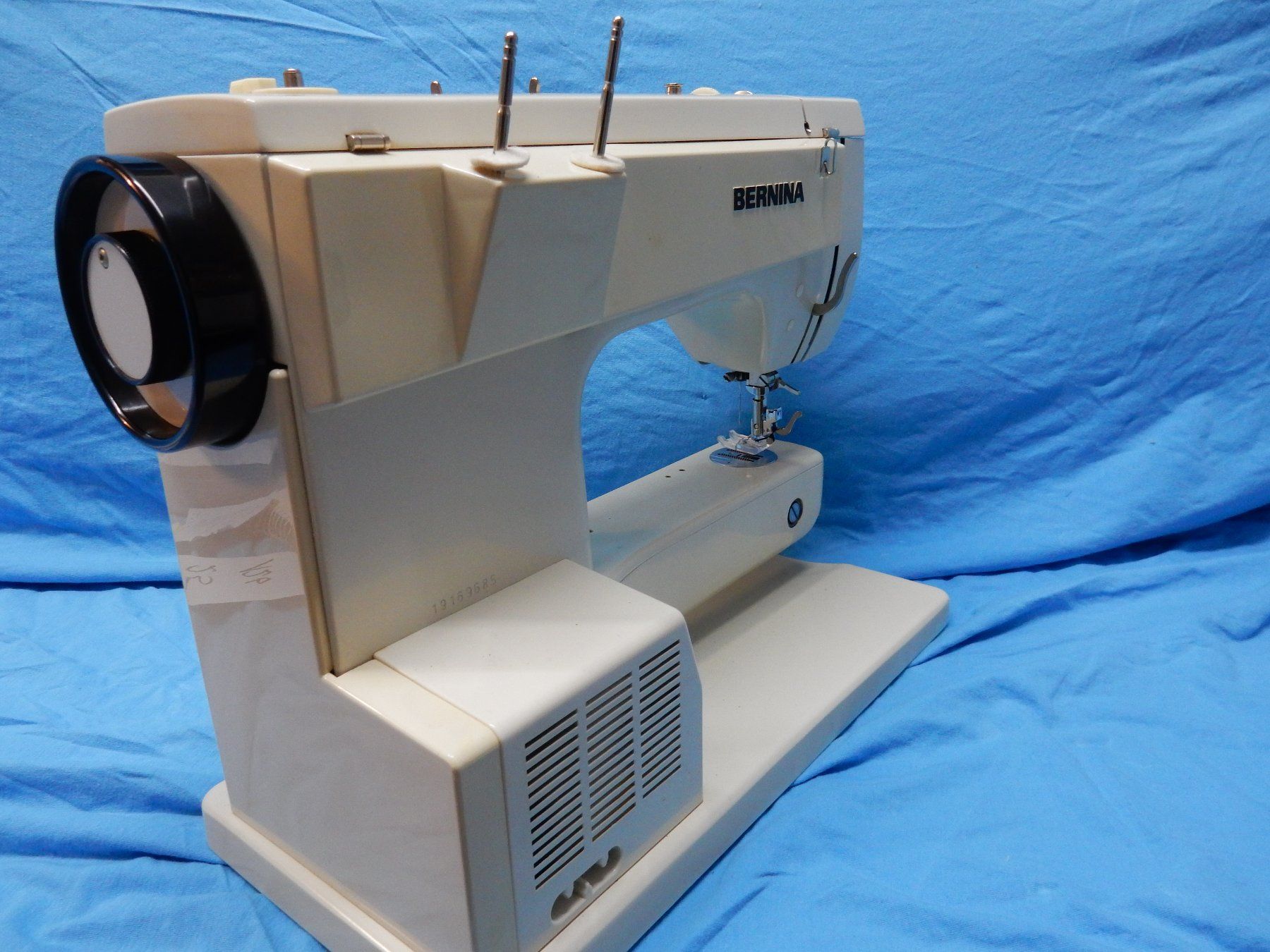 Bernina Nähmaschinen: Bernina 831    22126 – Gebraucht aus Watt von Mariposa49 5