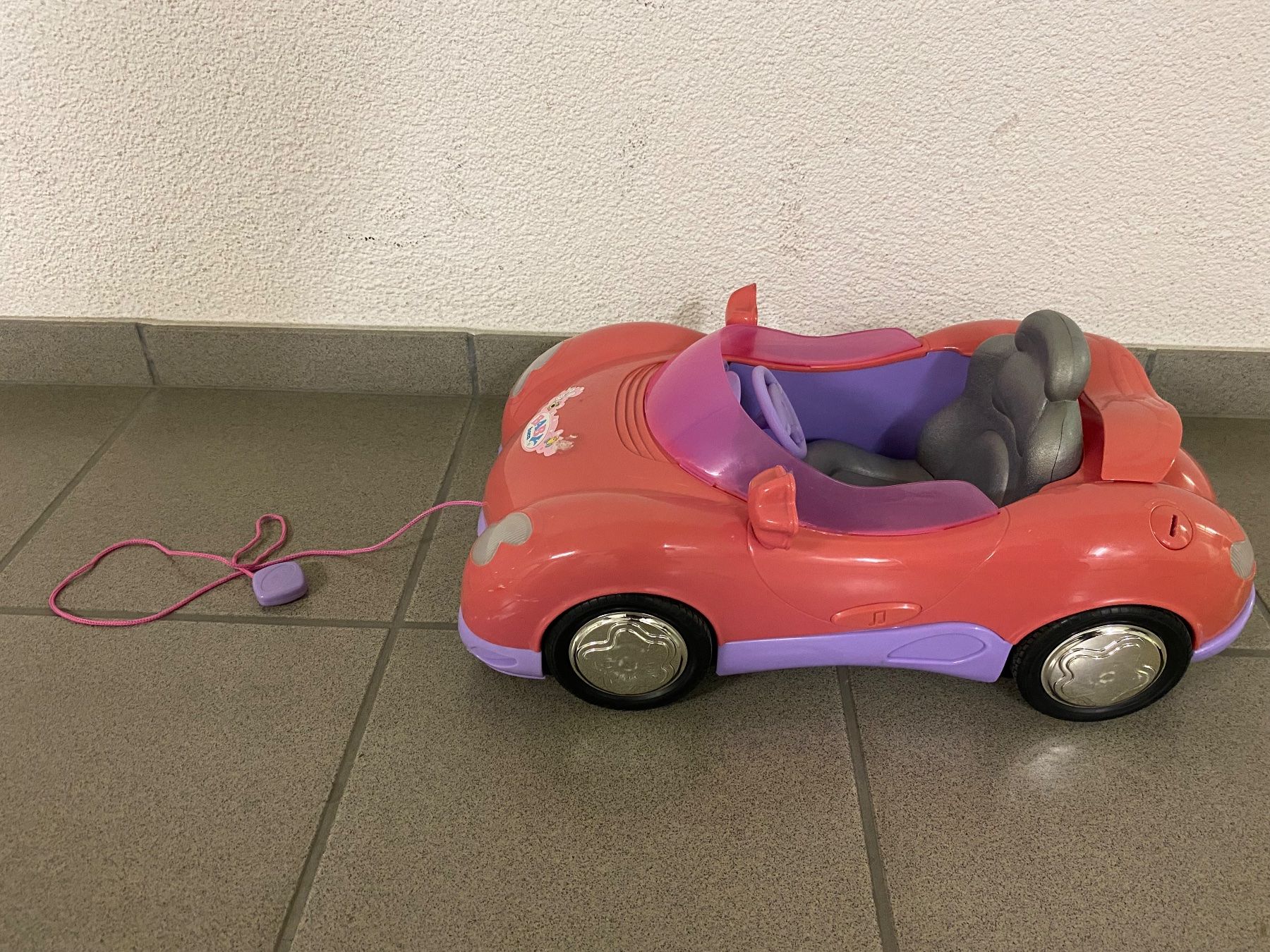 Spielzeuge: Auto mit Geräuschen (Baby Born) – Gebraucht aus Eschlikon TG von RamonaSt