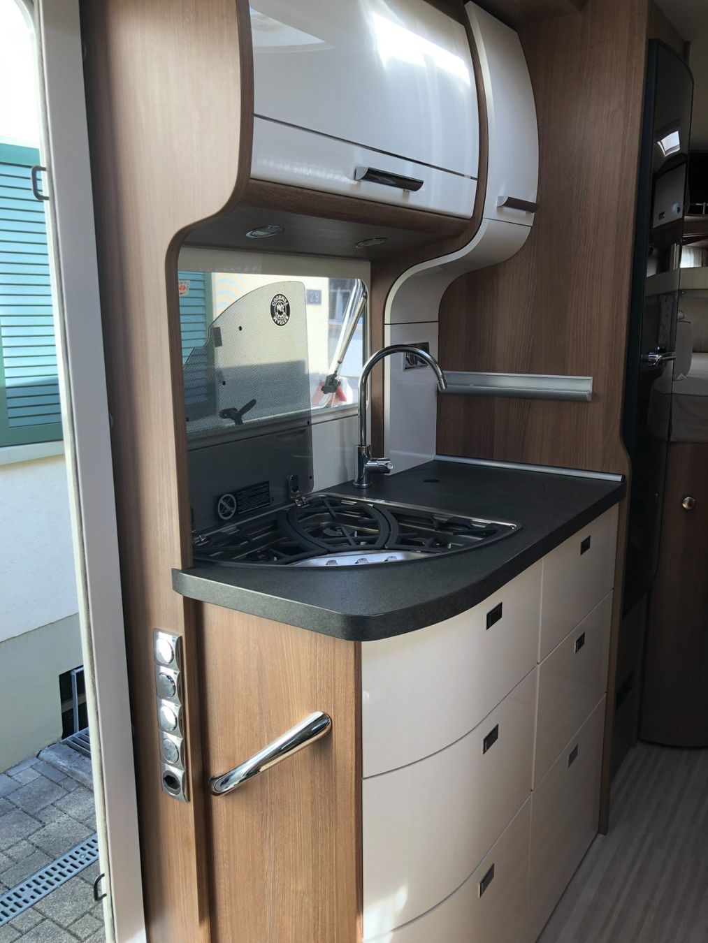 Carthago Camping Fahrzeuge: Wohnmobil Carthago c - Tourer T 143 LE – Gebraucht aus Füllinsdorf von Kater46 6