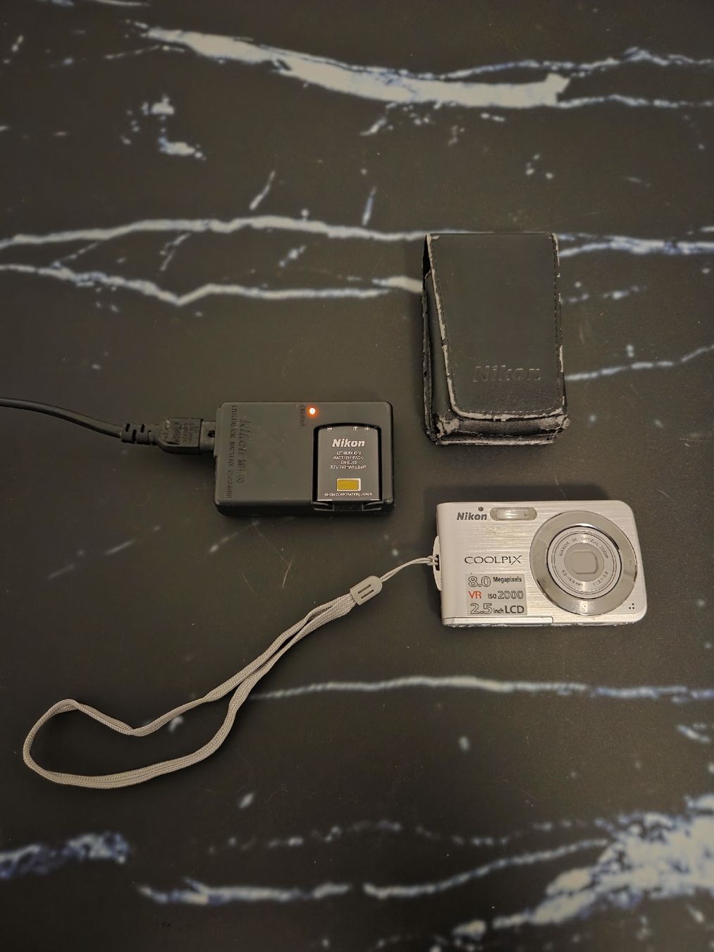 Nikon Fotocamera: Nikon Coolpix S210 Digitalkamera mit Ladegerät – Usato da Morschach venduto da bluefisch396